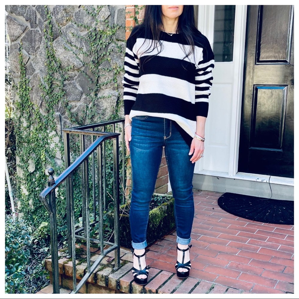 Color block black white knit striped sweater - Picture 5 of 10